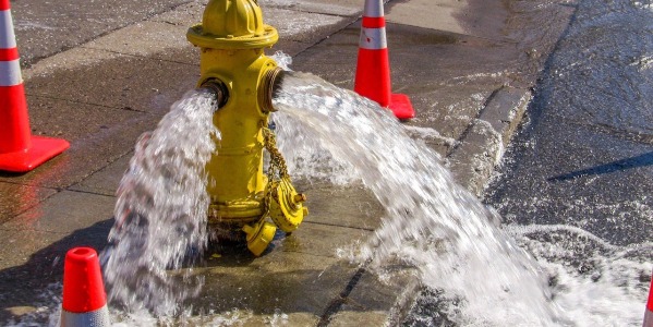 Klucze hydrantowe i specjalne: Kiedy i jak ich używać?